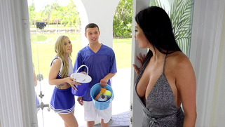 Beautiful Anissa Kate exploits daughter Kali Roses' BF for porn action