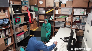 Security officer punishes Arab shoplifter in green hijab in XXX way | XXX Video on AllSex.XXX