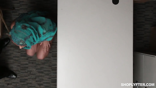 Security officer punishes Arab shoplifter in green hijab in XXX way | XXX Video on AllSex.XXX