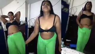 Indian XXX sex, drunk Desi bbw babe bhabhi nude dance