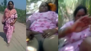 Indian Sex XXX - Desi aunty village bhabi fucking with devar in field