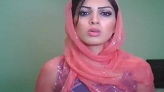 Desi lovely in pink kerchief lets guys see her small XXX things