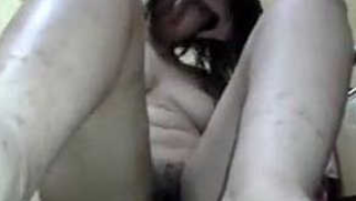 Naughty Desi bitch spreads hairy XXX orifice in webcam video