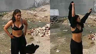 Brave Paki woman flashes XXX snatch not noticing buddy with camera