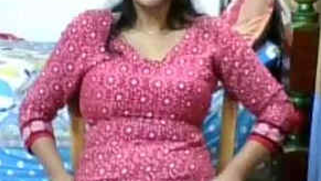 Nerdy Indian beauty performs little XXX sex show in front of webcam