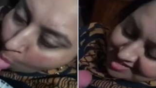 Fat Paki woman during chudai video flashes XXX tits and sucks cock