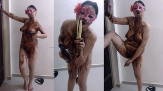Indian babe wants to be tanned and smears chocolate over XXX body | XXX Video on AllSex.XXX