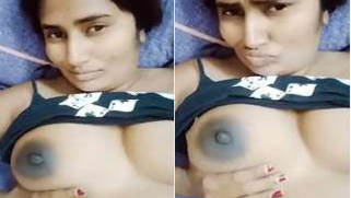 Desi wife doesn't sleep in the night because she performs XXX show