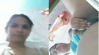 Young Indian woman surprises fans with XXX show of her naked body