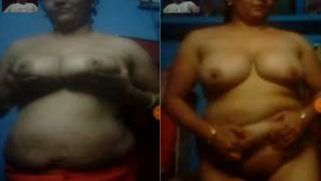 Burning hot Indian diva knows how to open XXX tits for real-time viewer