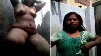 Desi seductress films XXX showering on her own exposing boobies