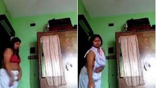 Man set camera in Desi girlfriend's room to film her XXX naked body