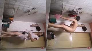 Desi slut doesn't see the XXX camera filming her in the nude in shower