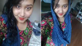 Indian girl washes her XXX body in the shower exposing it to husband