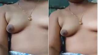 Teen Desi knows her XXX way around online webcam striptease performance