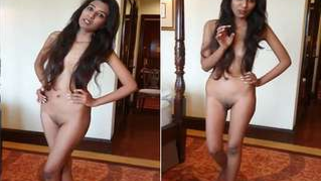 Indian whore gives carnal pleasure to XXX fans posing in the nude