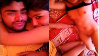 Indecent Desi babe uncovers her boobs and slit upon XXX request of man