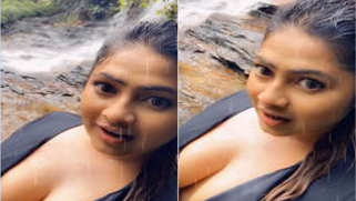 Adorable Indian teen with perfect XXX breasts films quick selfie video