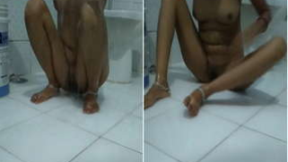 Nude Indian wife while washing herself shows on camera sweet XXX clit