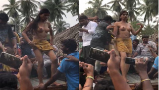 Before XXX chudai Indian buddy tries to film his naked girlfriend