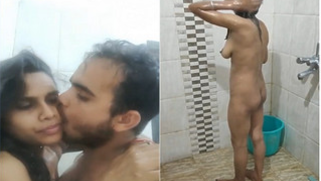 Guy films Indian sex partner on camera kissing and taking a XXX shower