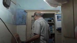 Desi teen comes to a XXX doctor who has sex with her in his office