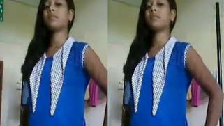 Indian girl flaunts her small XXX boobs on camera as well as sex slit