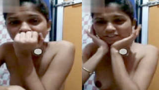 Indian woman shows off her XXX tits and pussy on the sex camera