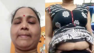 Desi wife takes clothes off and the sex masturbation of her XXX pussy