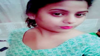 Indian girl exposes her XXX tits and touches own sex opening on camera