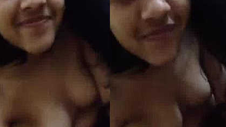 Naked Desi whore gives sex kisses to her XXX viewers via webcam