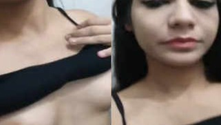 Indian bares her XXX tits telling sex things to her subscribers