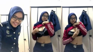 Malay govt official milf in a jilbab masturbate in toilet - HD Porn