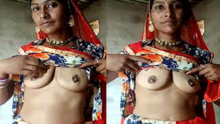 Chick with Desi features exposes her XXX boobies and sex booty