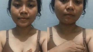 Desi sweetie shows tits in XXX video and they are incredibly sexy