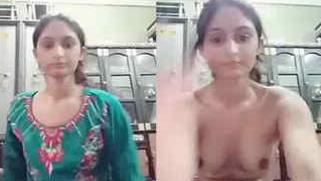 Lucky spectators obtain a chance to see XXX Desi girl's sexy chest