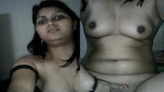 XXX video of Desi cameragirl receiving sexual pleasure by herself