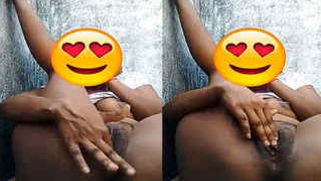 Horny Desi woman arranges outdoor solo sex full of pussy XXX fingering