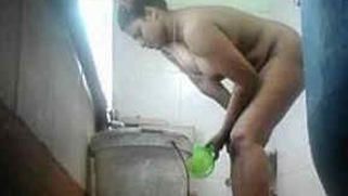 After sex innocent Desi woman washes her XXX body in the bathroom