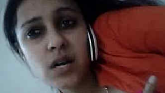 After XXX work classy Desi woman loves to have solo sex in bathroom