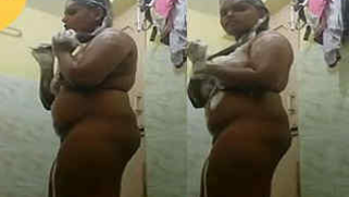 Indian set XXX camera in shower to film her sex body under water stream