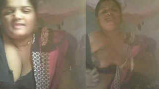 Mature Indian is pretty XXX so she takes boobs to light like a sex model