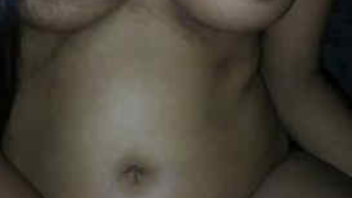 Indian girl knows her way around XXX jerking off and makes sex man cum