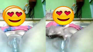 Indian whore hides her face but shows sex hole in masturbation XXX show