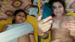 Desi woman dislikes sex show arranged by her XXX lover behind the camera