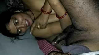 Indian considers herself a great sex model giving a XXX blowjob