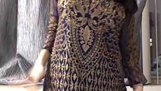 Desi lady takes off dress knowing that a lot of XXX guys want sex with her