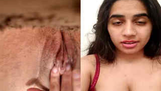 Webcam XXX video of a delightful Indian girl in sexy red lingerie