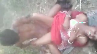 देसी बंगाली रंडी की खेतों में चुदाई - XXX Desi Porn | XXX Video on AllSex.XXX