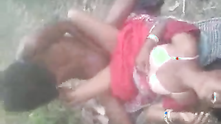 देसी बंगाली रंडी की खेतों में चुदाई - XXX Desi Porn | XXX Video on AllSex.XXX